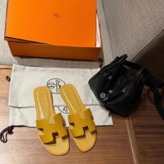 에르메스 오란 샌들 H35110-21 (한치수 작게 나옴)